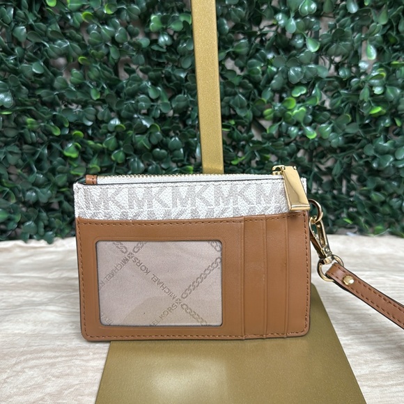 MICHEAL KORS Small Logo Coin Wristlet - Picture 3 of 5